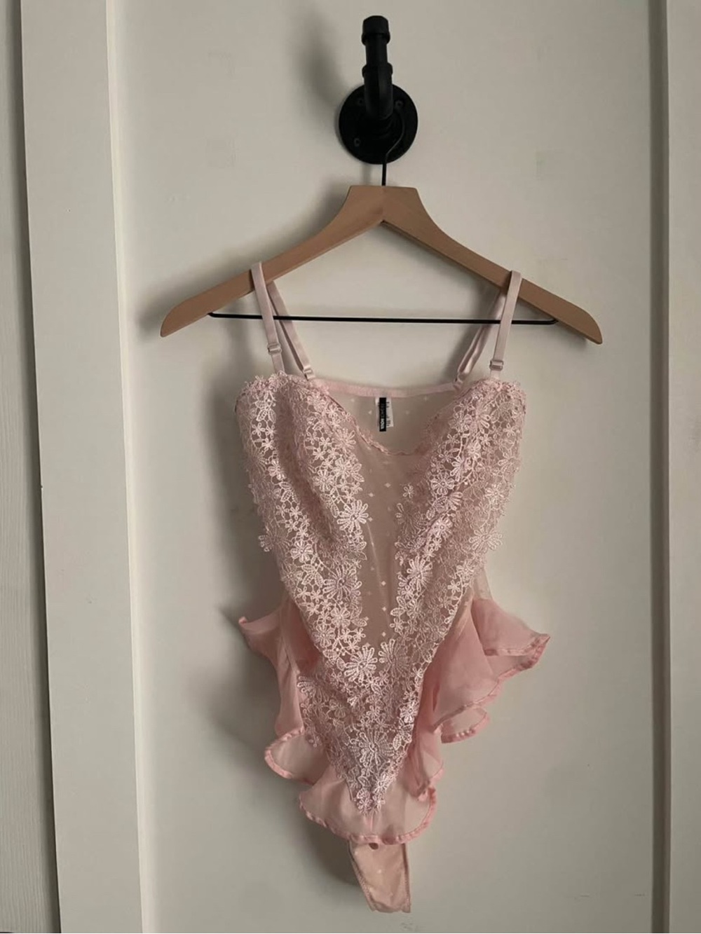 WOMENS SIZE S FASHION NOVA BODYSUIT LINGERIE
